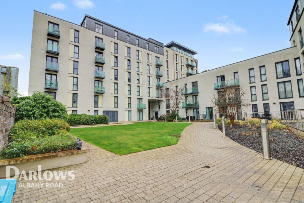 Main image of property: The Hayes, Cardiff