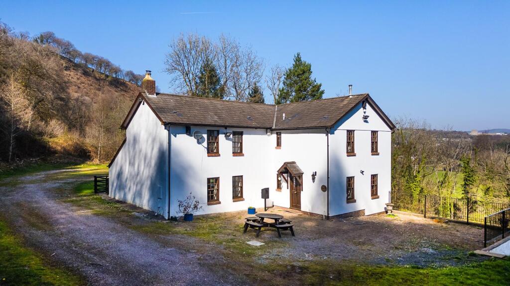 Main image of property: Ty Isaf, Main Road, Gwaelod-Y-Garth, Cardiff, CF15 9HJ