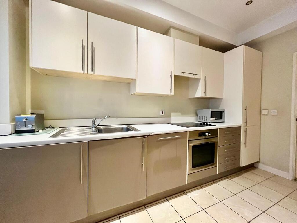 Apartment in Manchester - More