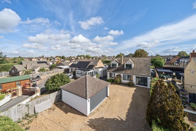 Shilton Road, Carterton photo 4