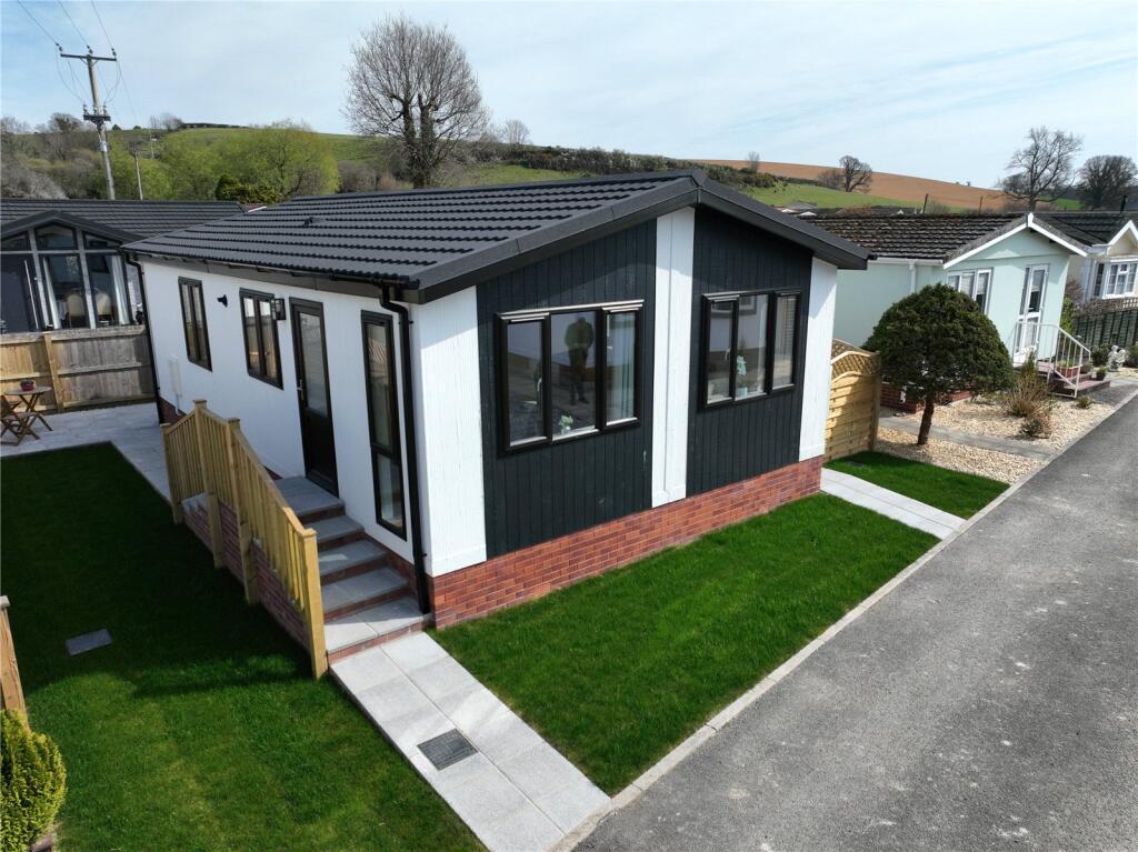 2-bed caravan on Mill on the Mole, South Molton, Devon, EX36, £199,995