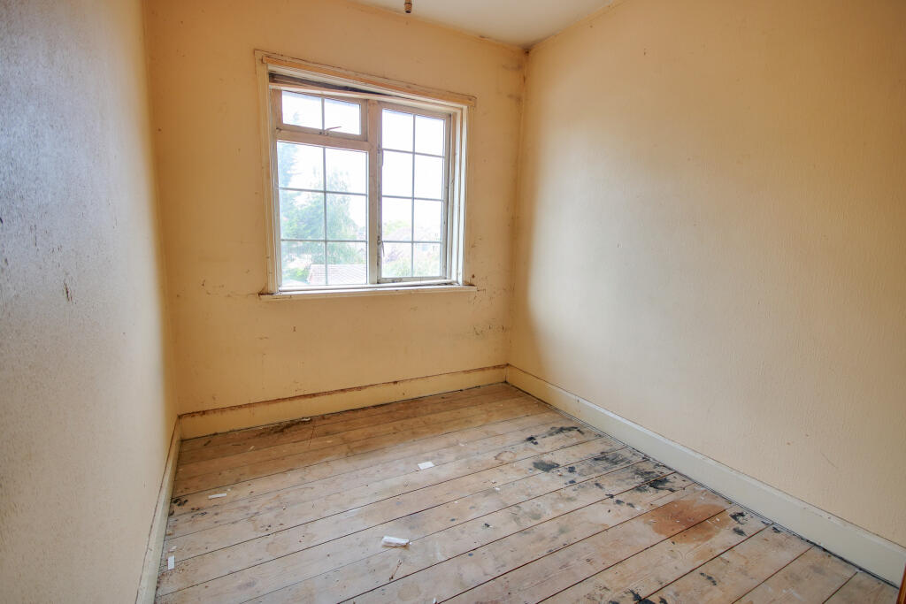 House in Southampton - More