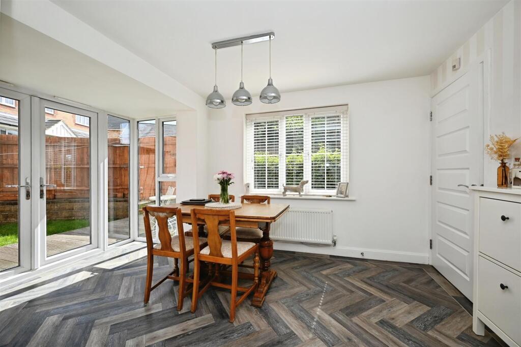 House in Crick, West Northamptonshire - View 5