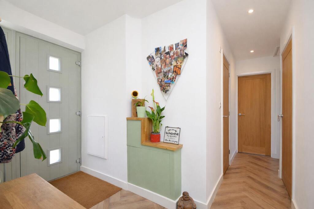 Beautiful Modern Home * Sandown photo 3