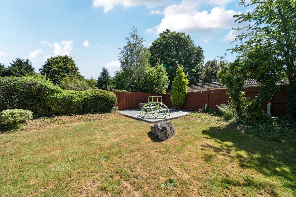 Trinity Close, Bromley photo 4