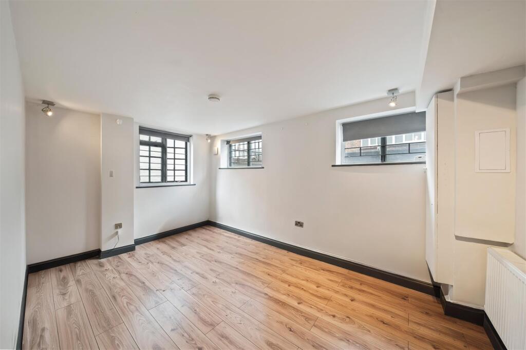 Apartment in Guildford - View 4