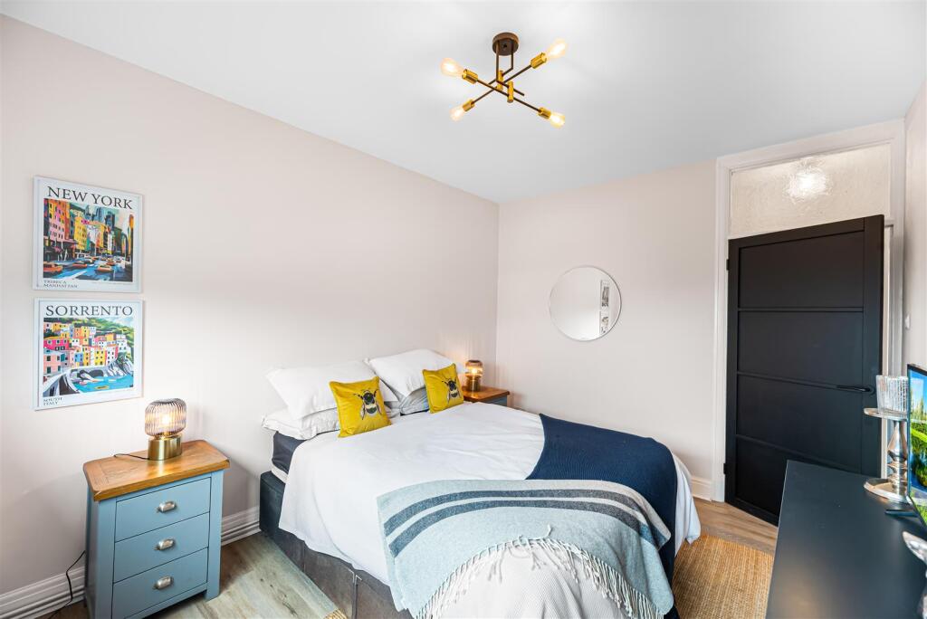 Apartment in Swansea, Uplands - View 4