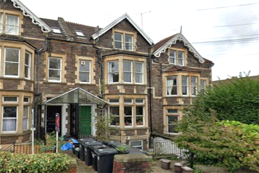 Main image of property: 2 bedroom Top Floor Flat in Redland