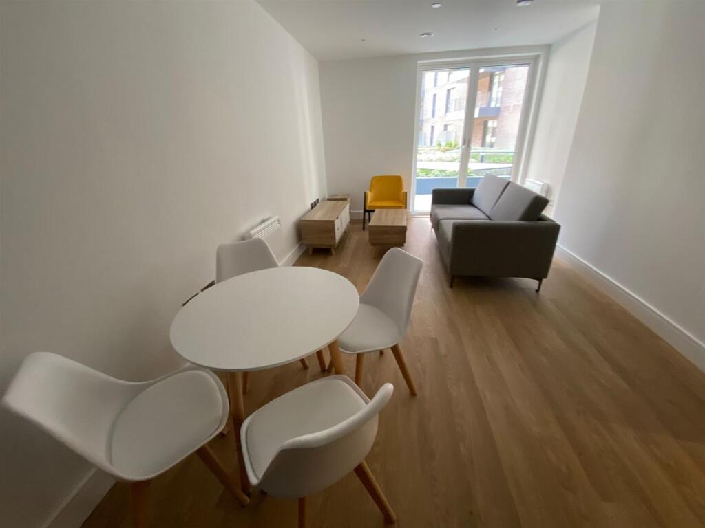 Apartment in Birmingham, Digbeth - View 4