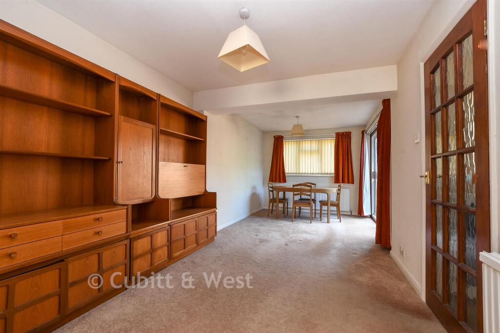 House in Redhill - View 4