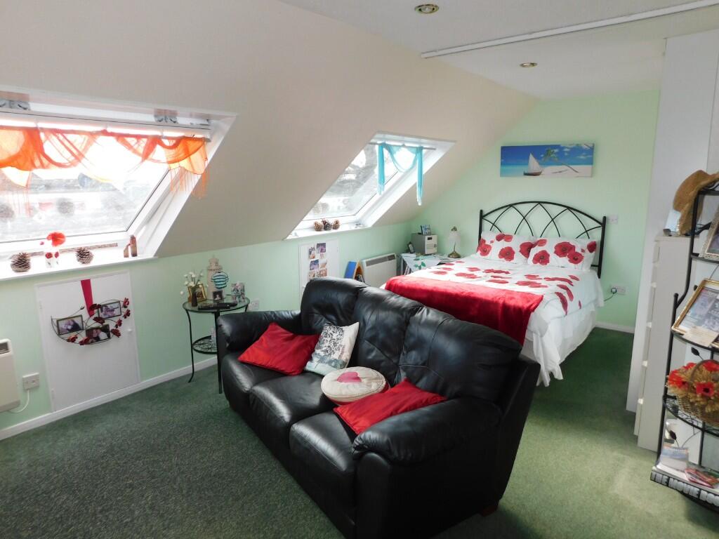 Flat 11 Francesca Grange, Somerford Way, Christchurch photo 3