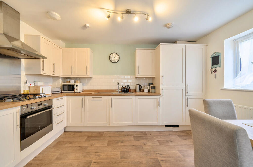 Apartment in Rushmoor, Farnborough Town Centre, Farnborough - View 4
