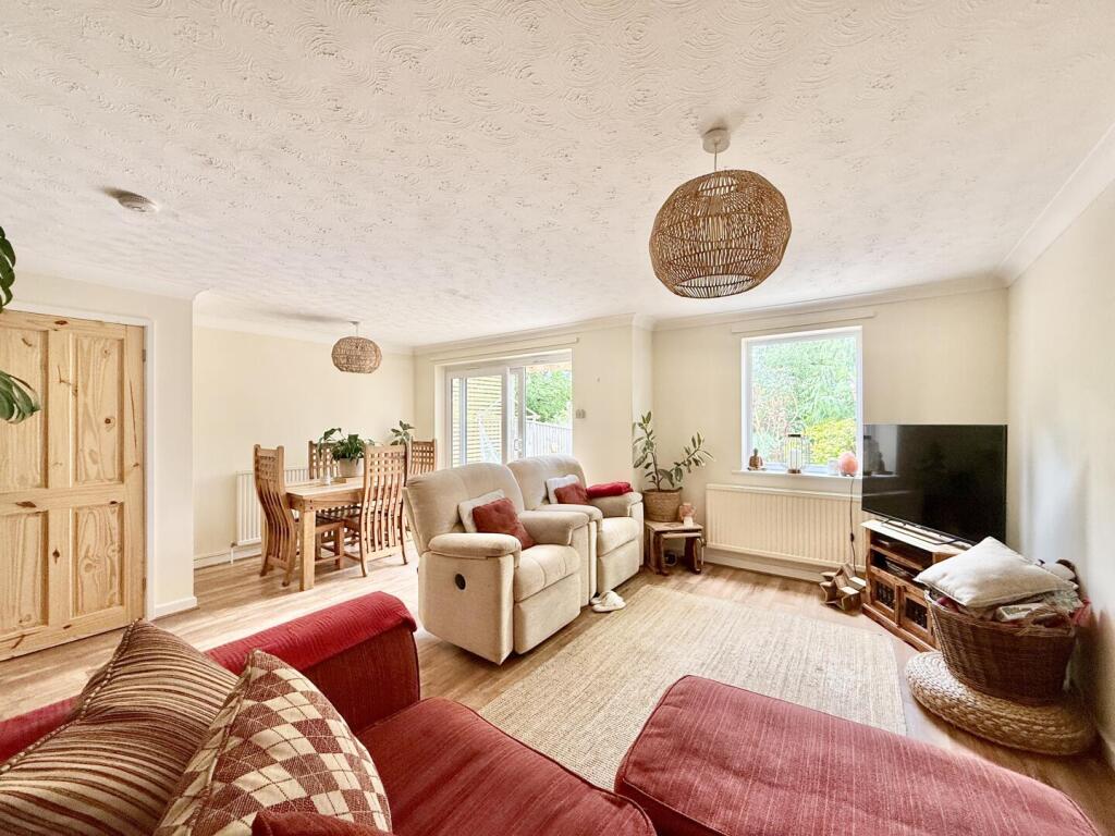 House in Highcliffe-on-Sea, Walkford, Highcliffe and Walkford - More