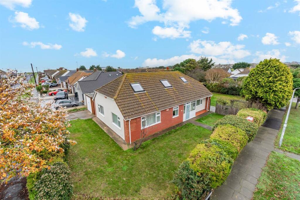 4-bed bungalow on Lonsdale Avenue, Margate, £579,995