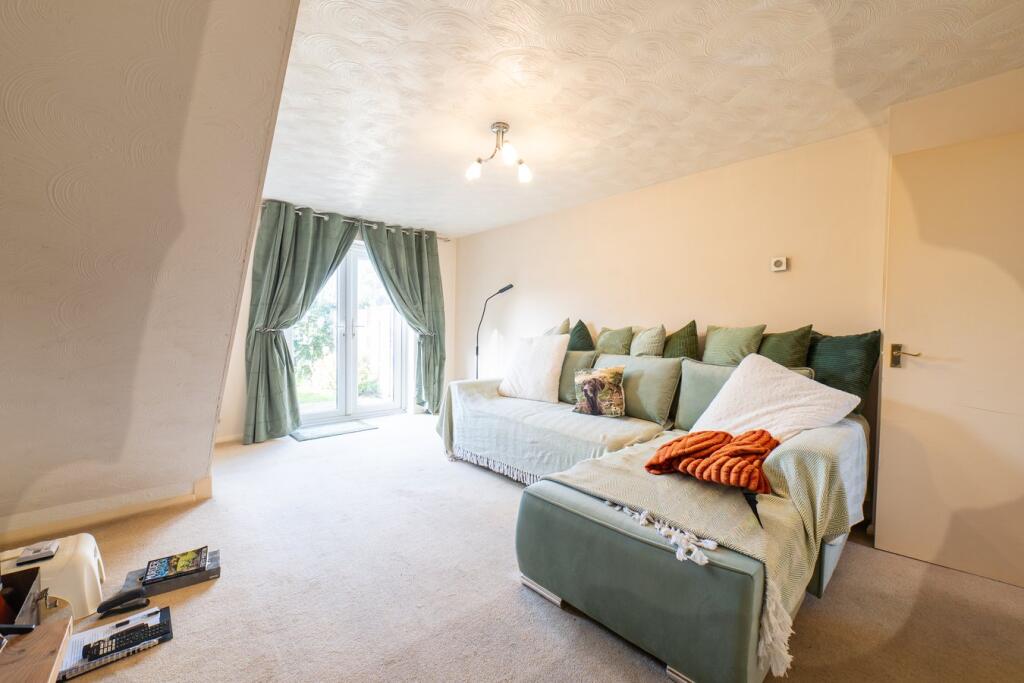Ashlea Meadow, Bishops Cleeve, Cheltenham, GL52 photo 3