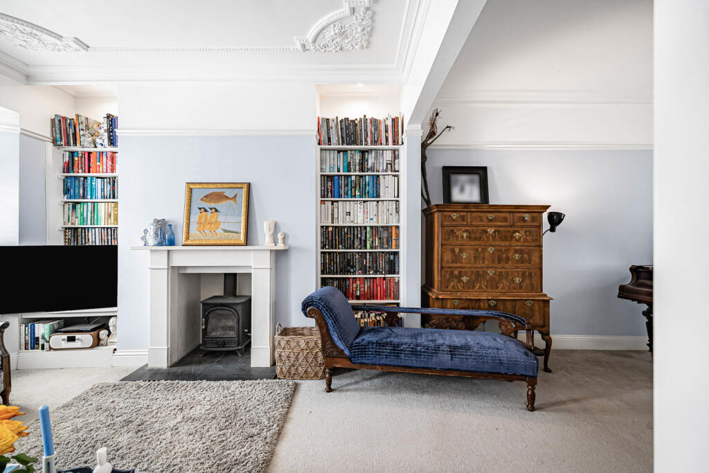 House in Cheltenham, Bath Road Shops, Tivoli - View 4