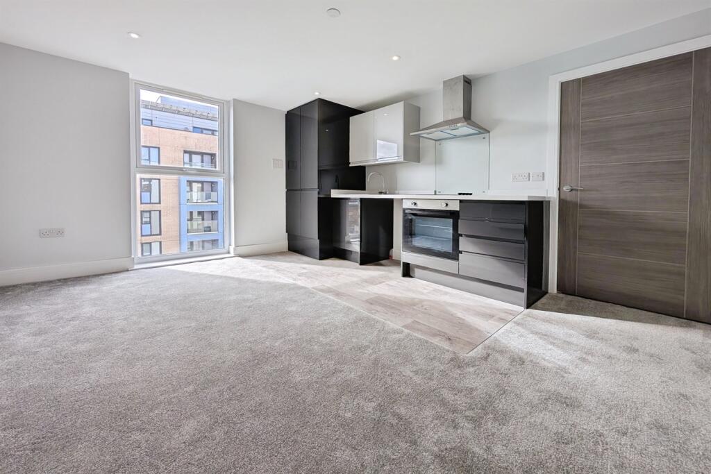 Main image of property: Clarendon Apartments, SO14