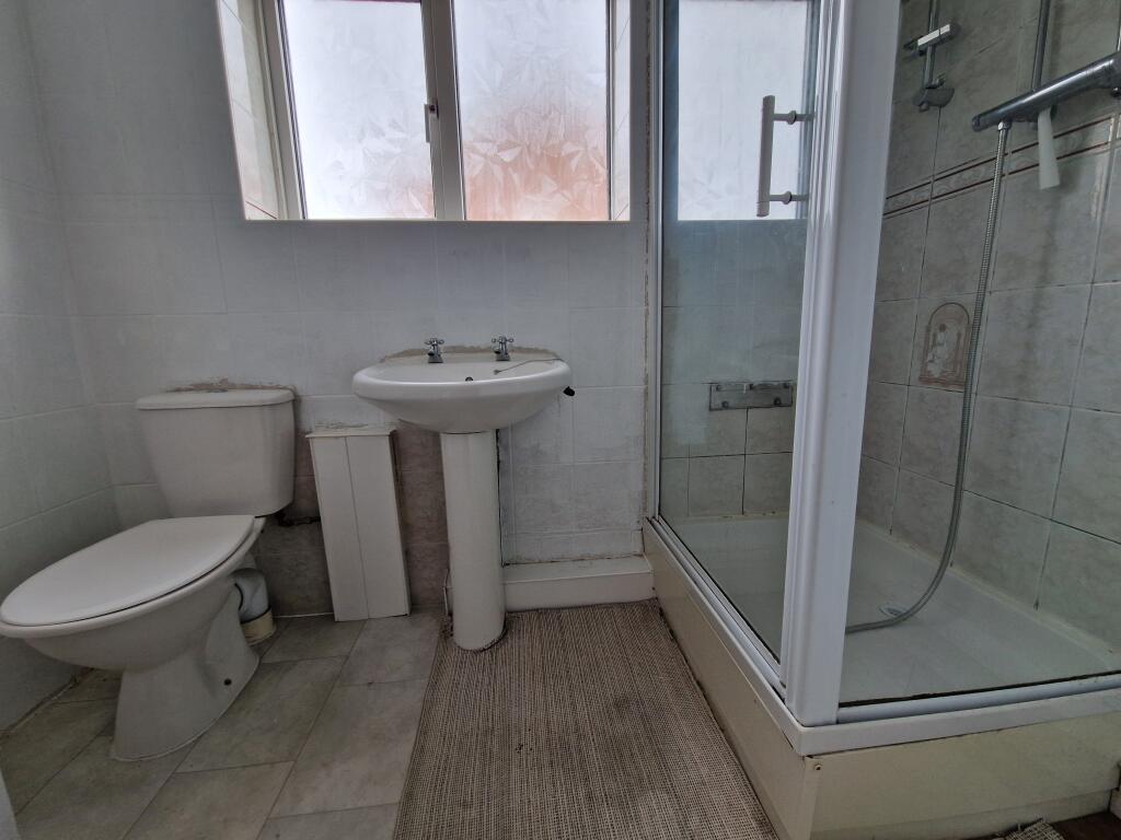 House in Newcastle upon Tyne, Lemington - More