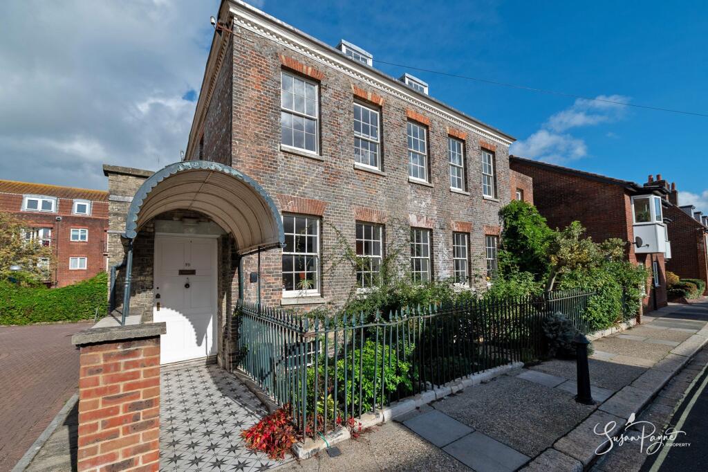 House in Portsmouth - View 2