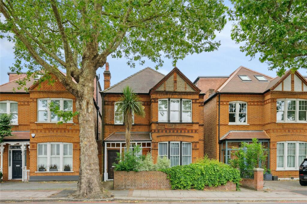 Main image of property: Mortlake Road, Richmond, TW9