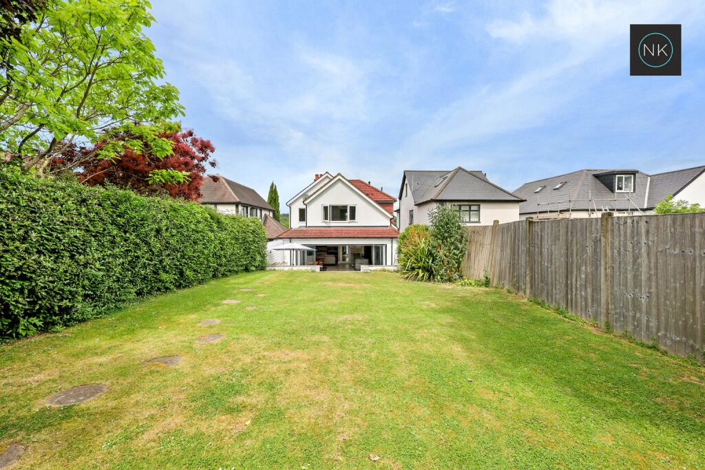 House in Epping Forest, Theydon Bois - View 4