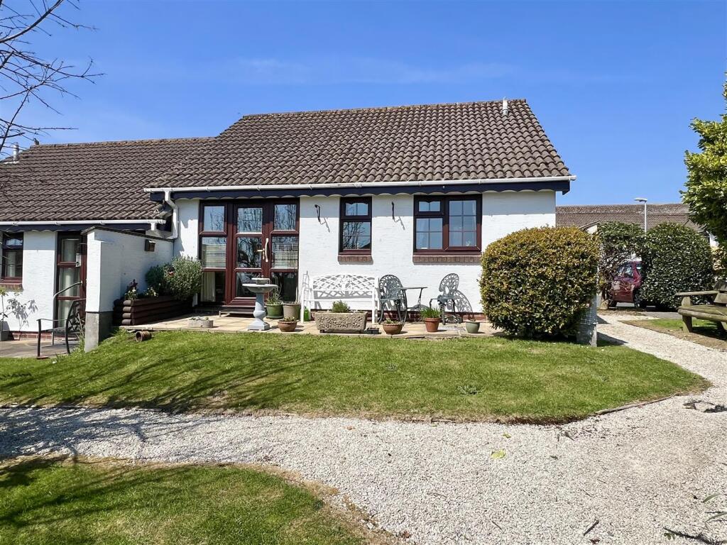 2-bed semi-detached on Chisholme Close, St. Austell, £149,000