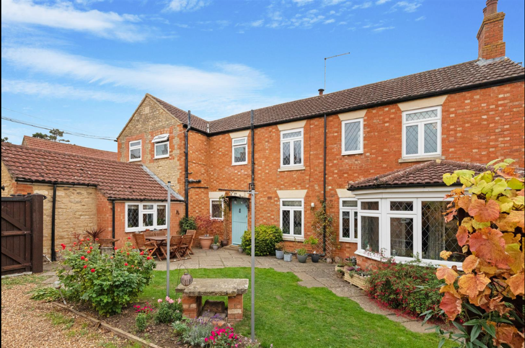 Main image of property: Rotton Row, NN9