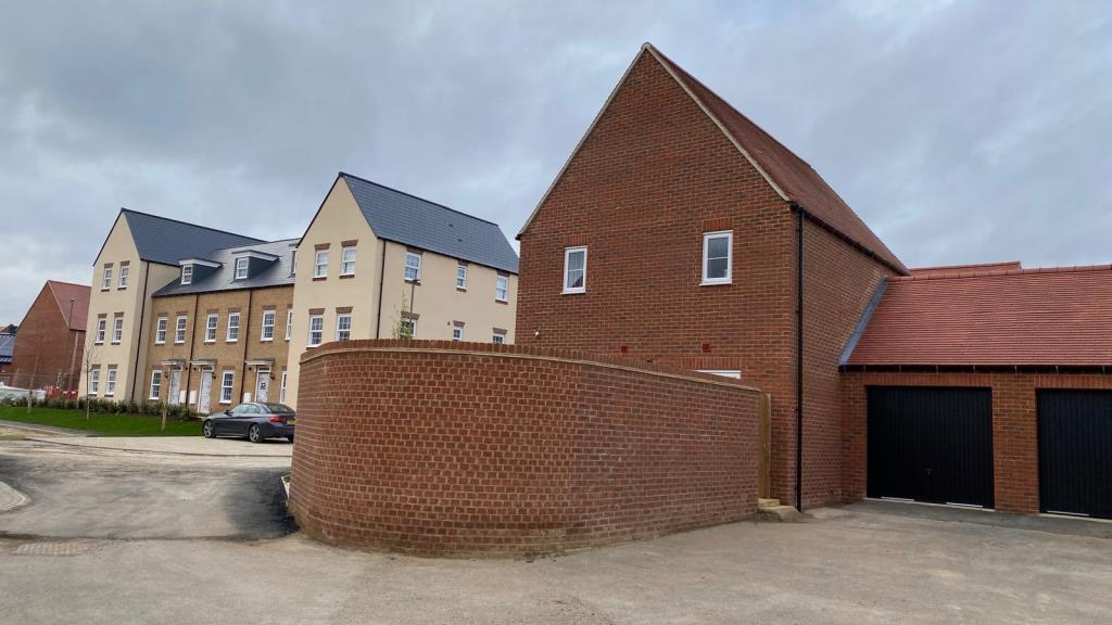 Pioneer Way,  Kingsmere, Bicester,  Oxfordshire, OX26 photo 2