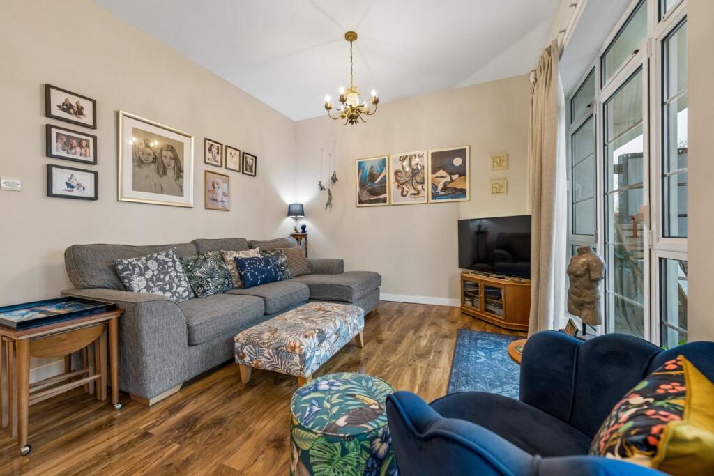 Canniesburn Drive, Bearsden, East Dunbartonshire, G61 photo 3
