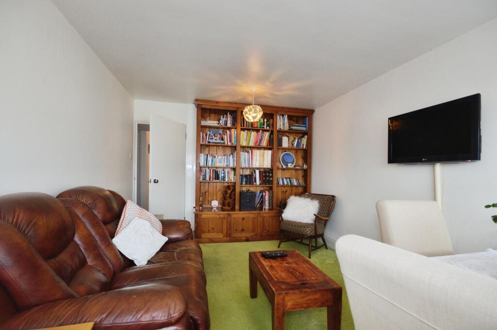 Apartment in Romford, Goodmayes, Chadwell Heath - View 4