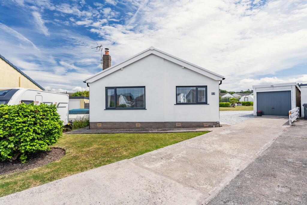 2-bed detached on Coed Gwern,Abergele,LL22 7EL, £280,000
