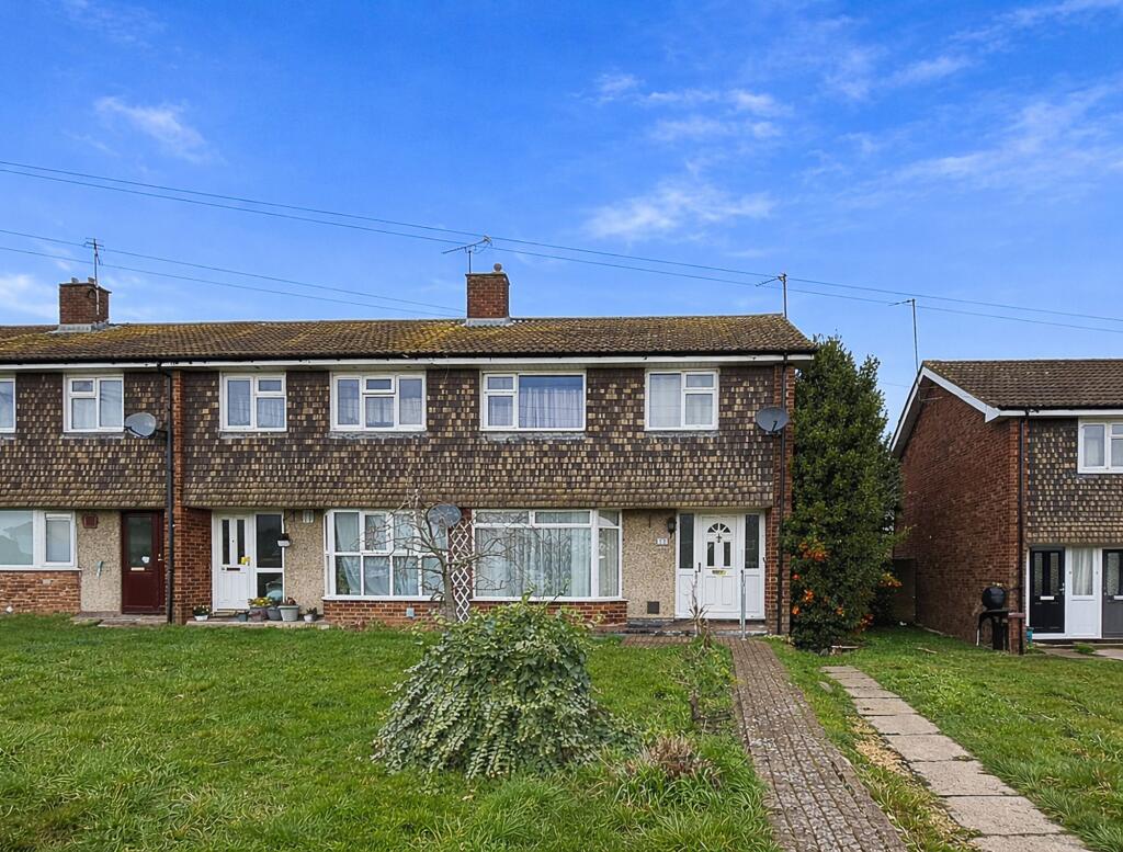 Main image of property: Quarrendon Avenue, Aylesbury, HP19