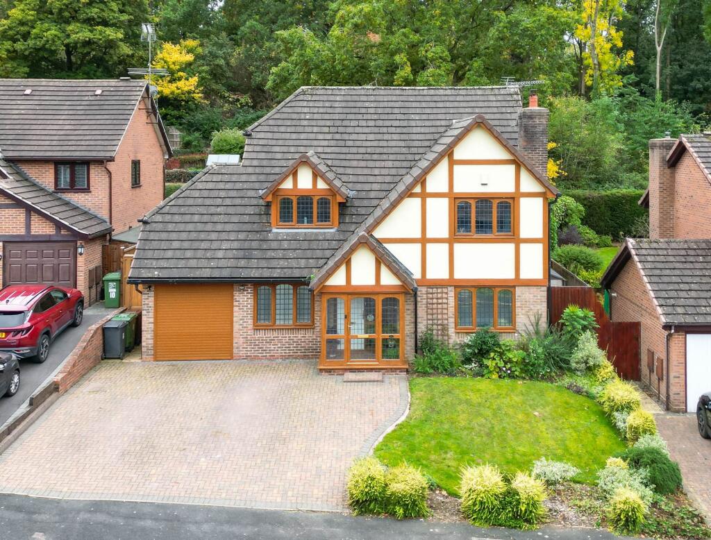 Main image of property: Claverdon Close, Redditch, B97