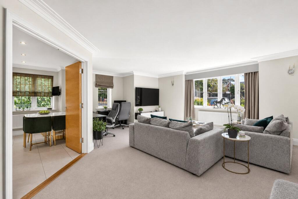 Apartment in Slough - View 3