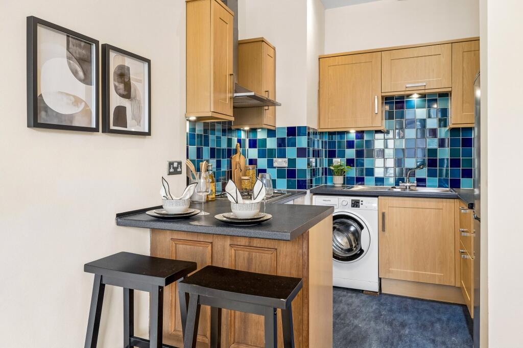 Apartment in Glasgow, Waverley Park, Shawlands - More