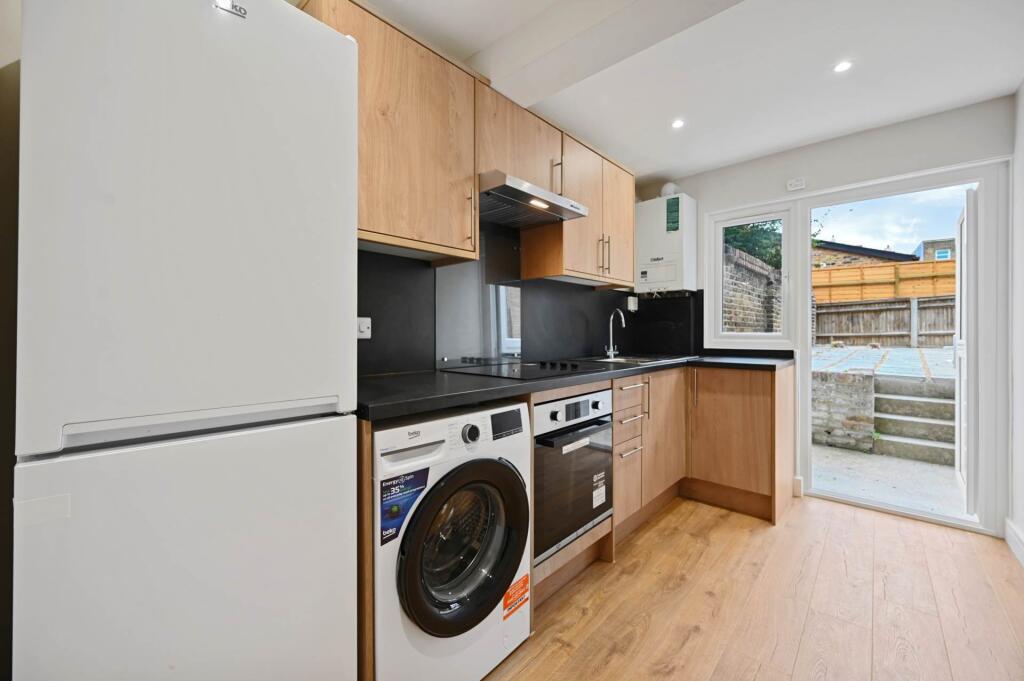 Apartment in London - View 2