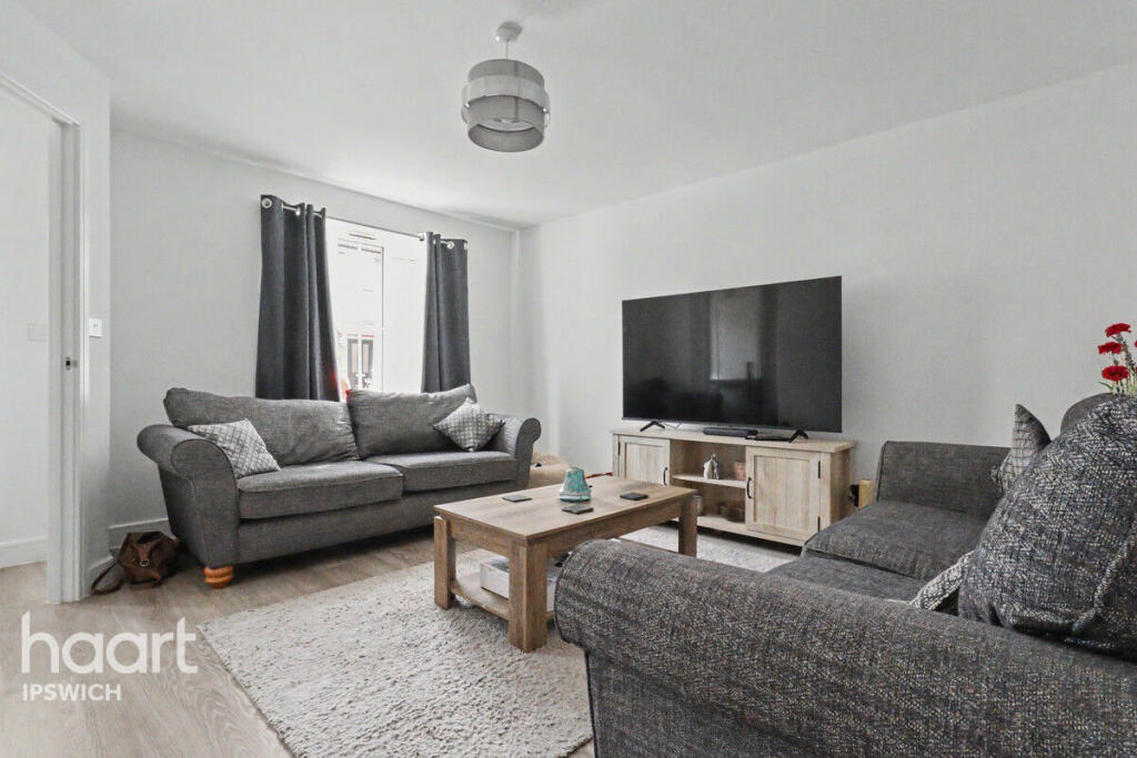 House in Ipswich, Sproughton - View 3