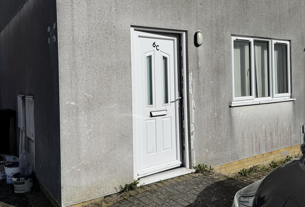 Main image of property: Mount Pleasant, Holyhead, Ynys Môn
