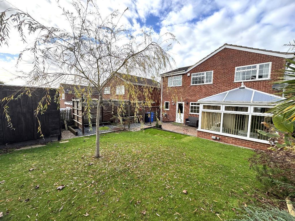 Slade Valley Avenue, Rothwell, NN14 6HR photo 2