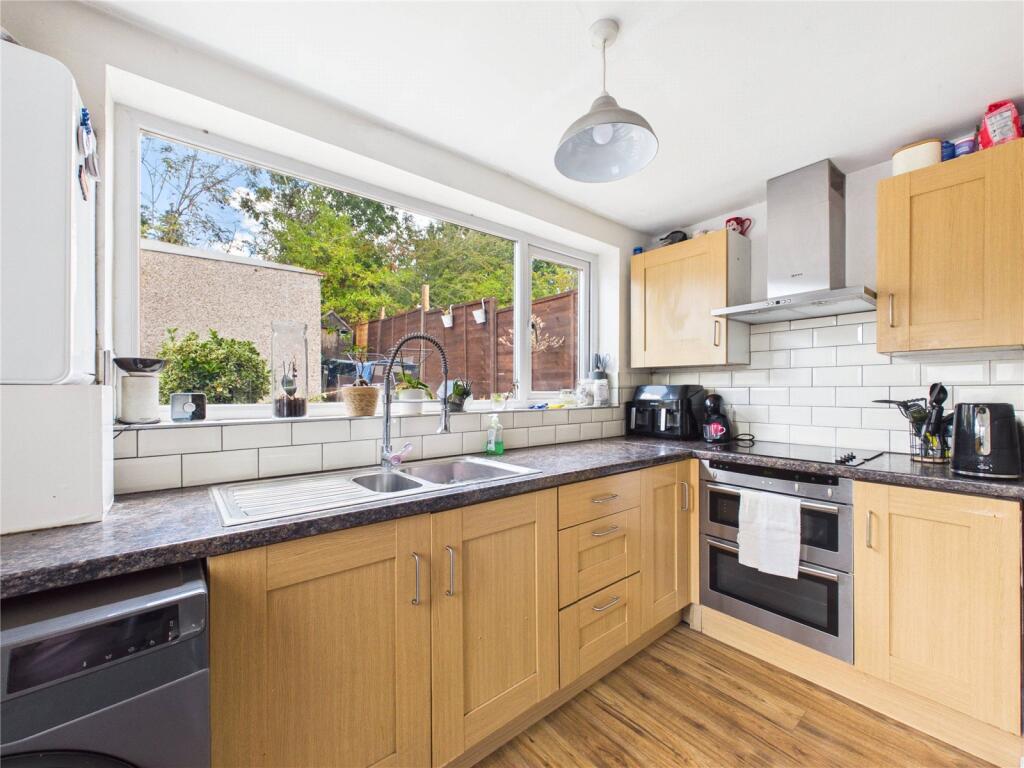 House in Bristol, Kingswood - More
