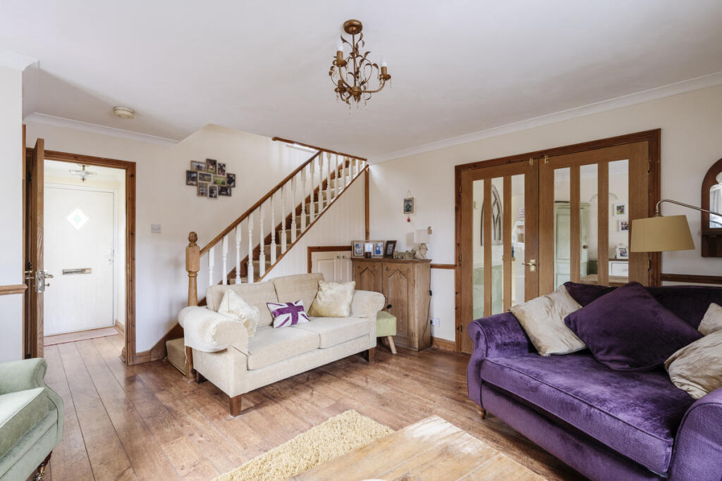 House in Southend-on-Sea - More