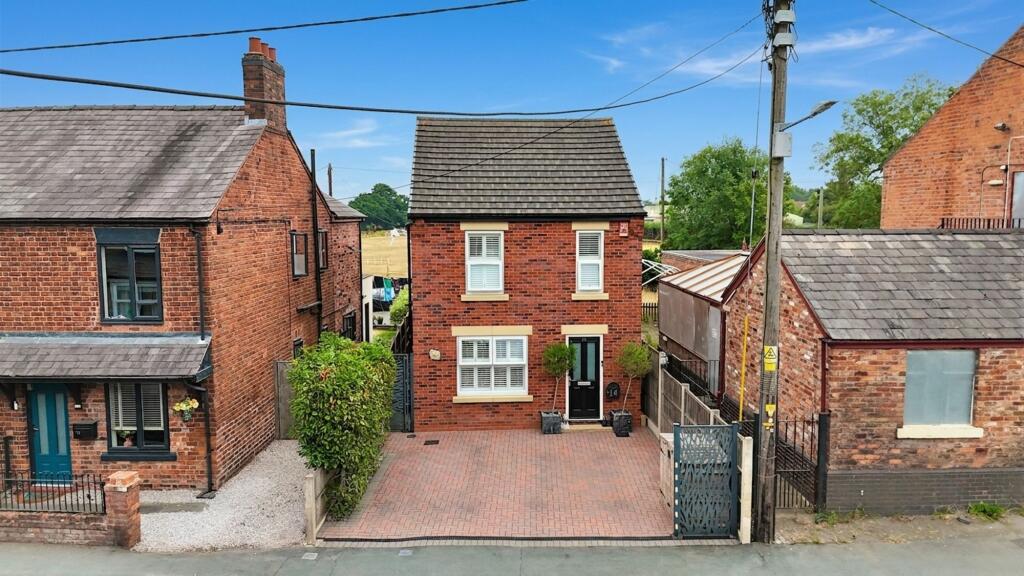 Main image of property: Wistaston Road, Willaston, CW5