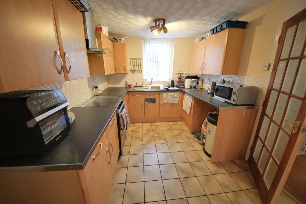 House in Runcorn, Halton Lea, Palacefields - View 5