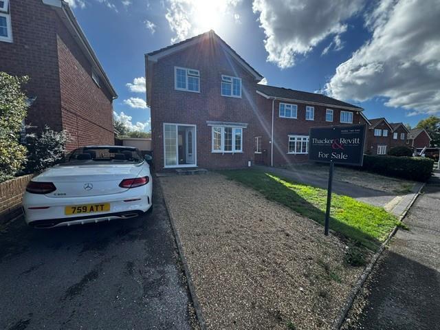 Pimpern Close, Canford Heath, Poole