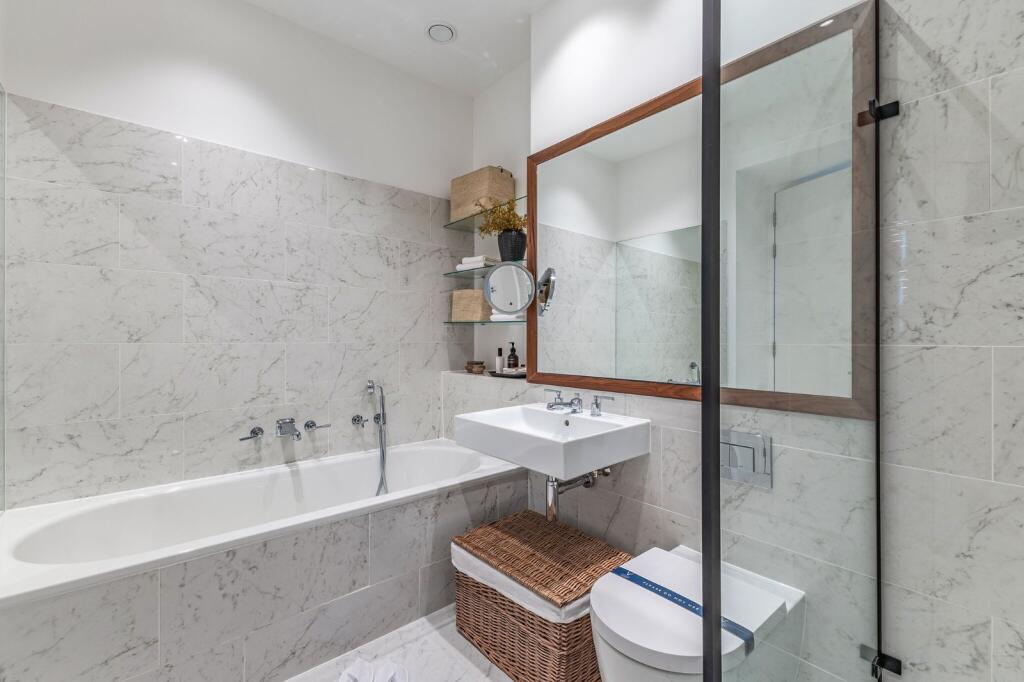 Apartment in Twickenham - View 3