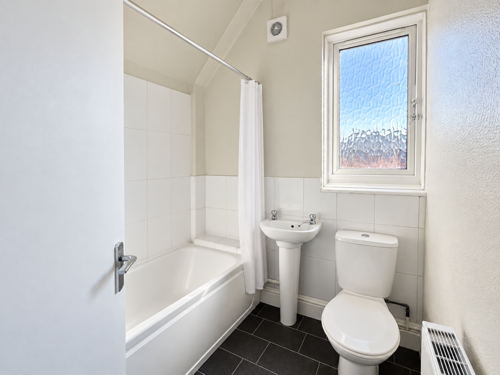 Apartment in Tonbridge - View 5