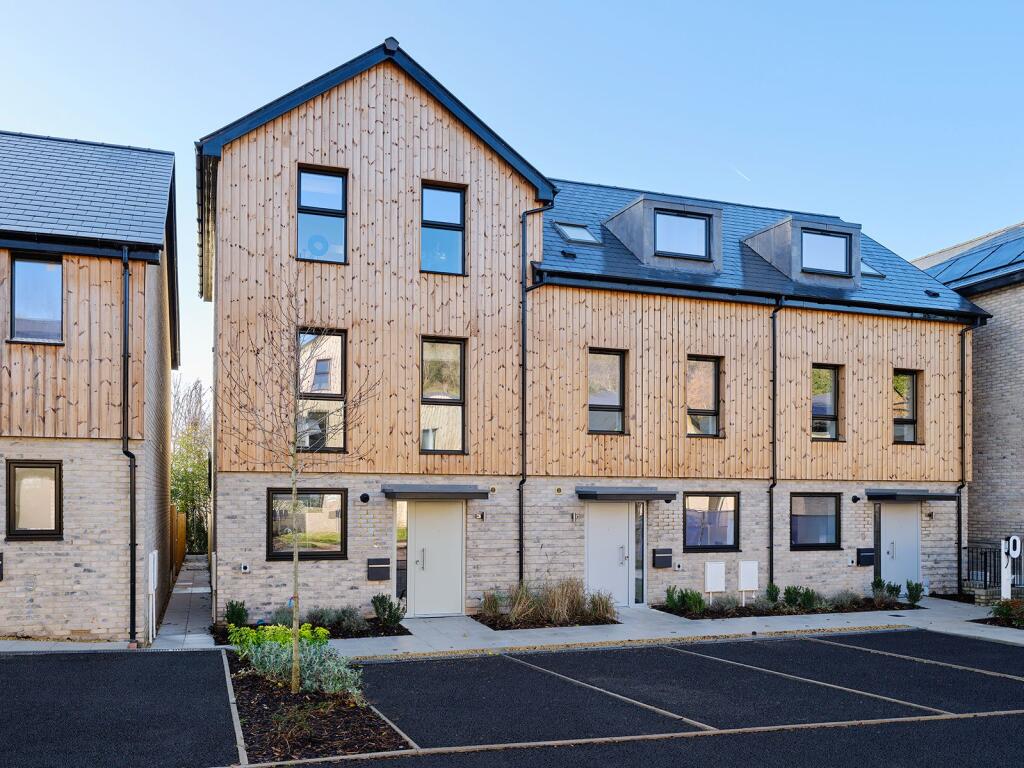 3-bed terraced on Gatcombe Orchard, Wrington, £515,000