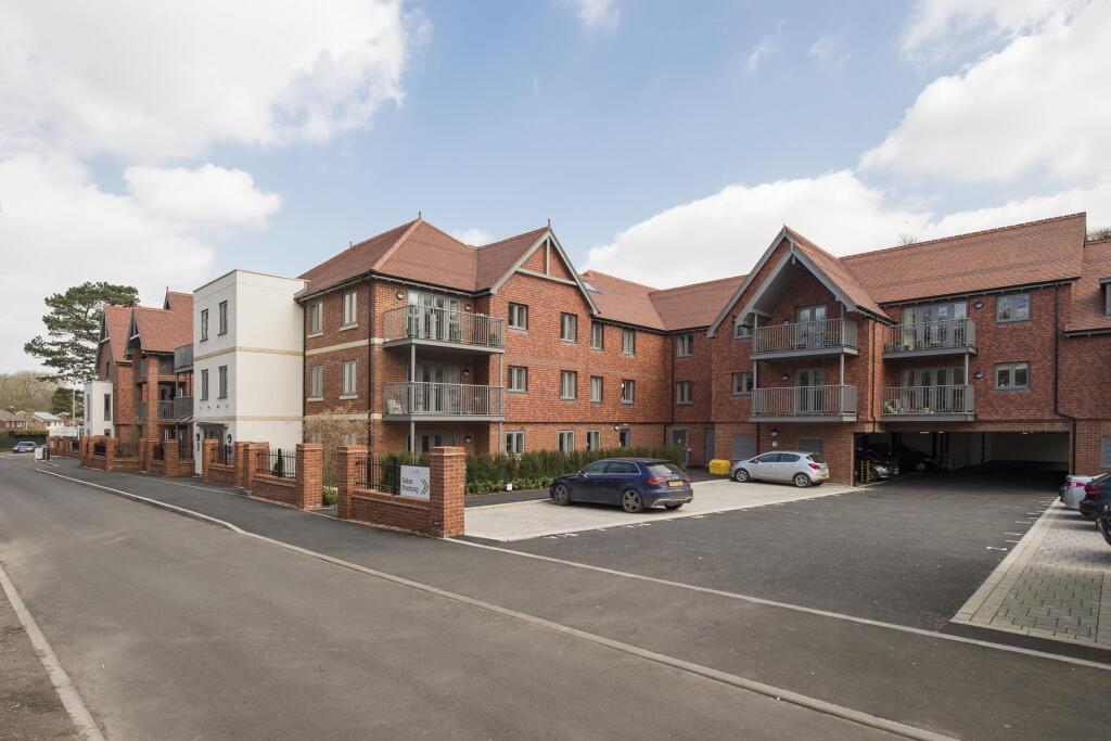 Apartment in Swindon, Marlborough - More