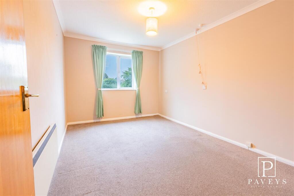 Apartment in Frinton-on-Sea, Frinton and Walton - More