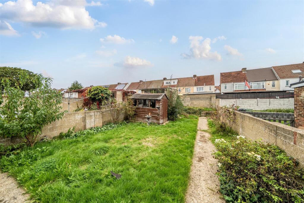 Heaton Road, Elson, Gosport photo 4
